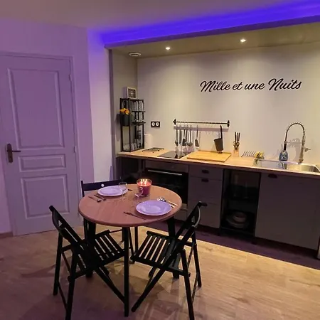 Mille Et Une Nuit, Appartement Classe 3 Etoiles En Rdc Avec Exterieur Et Parking Dole Exterior foto