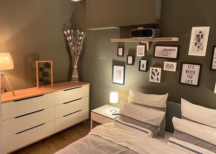 Mille Et Une Nuit, Appartement Classe 3 Etoiles En Rdc Avec Exterieur Et Parking