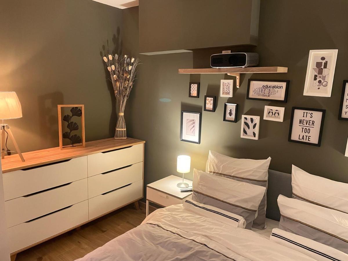 Apartment Mille Et Nuit, Classe 3 Etoiles En Rdc Avec Exterieur Et Parking